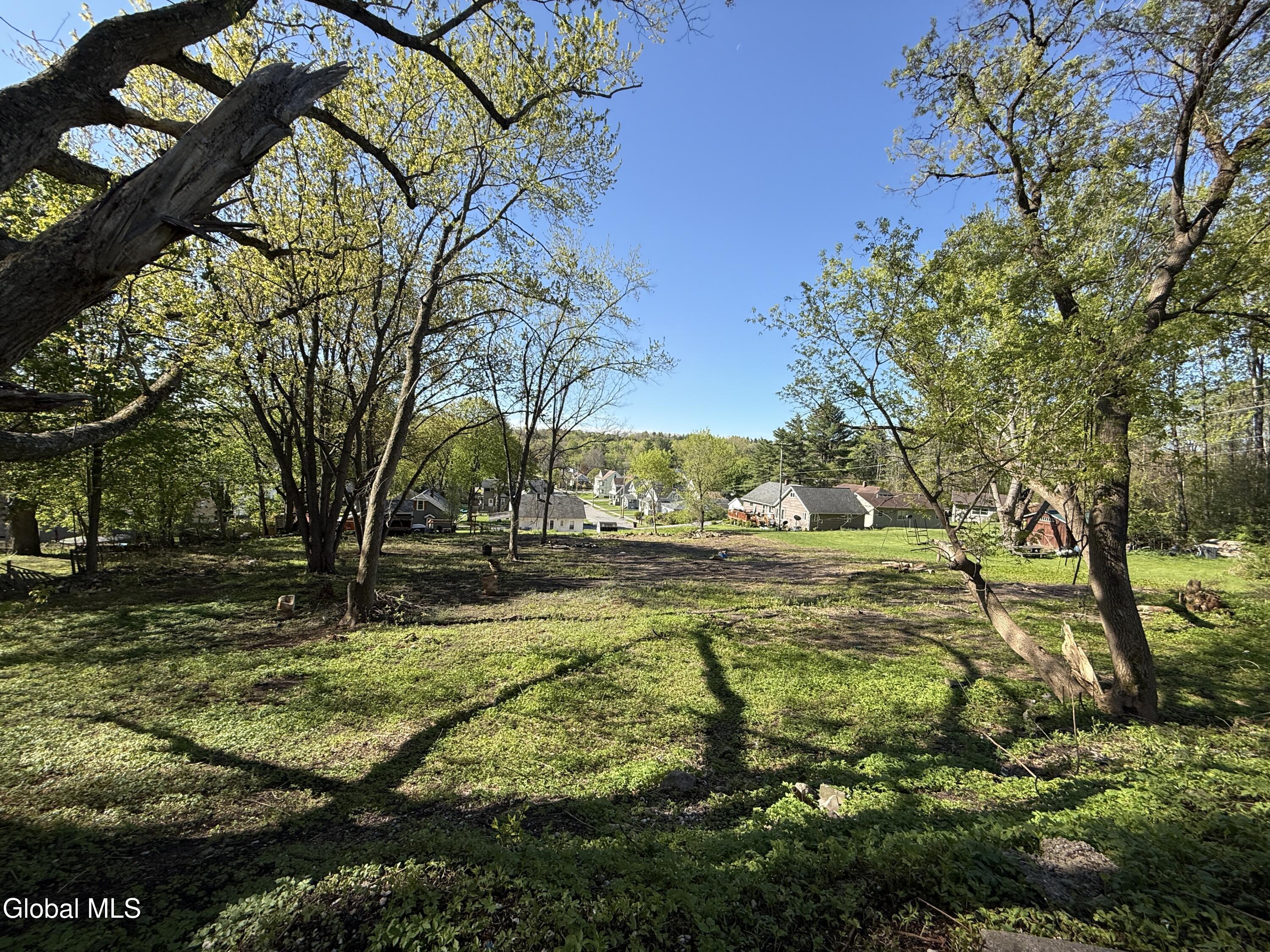 27 N Mcnab Avenue Gloversville NY 12078