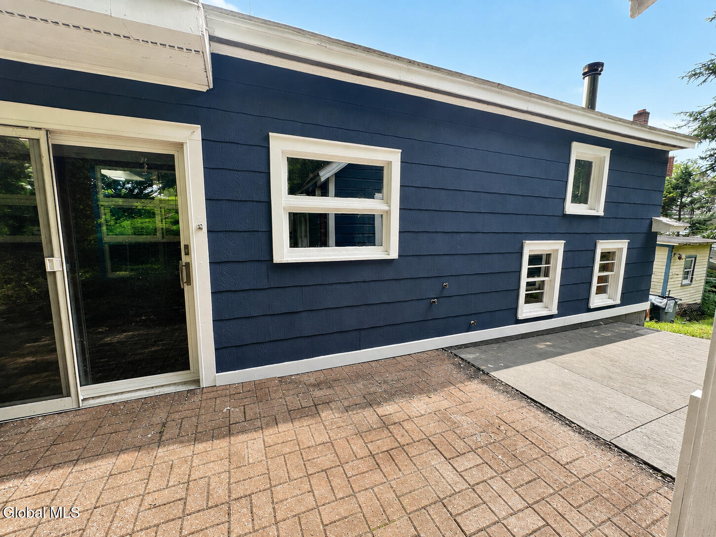 27 N Mcnab Avenue Gloversville NY 12078
