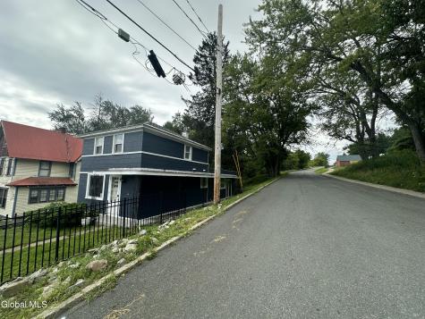 27 N Mcnab Avenue Gloversville NY 12078