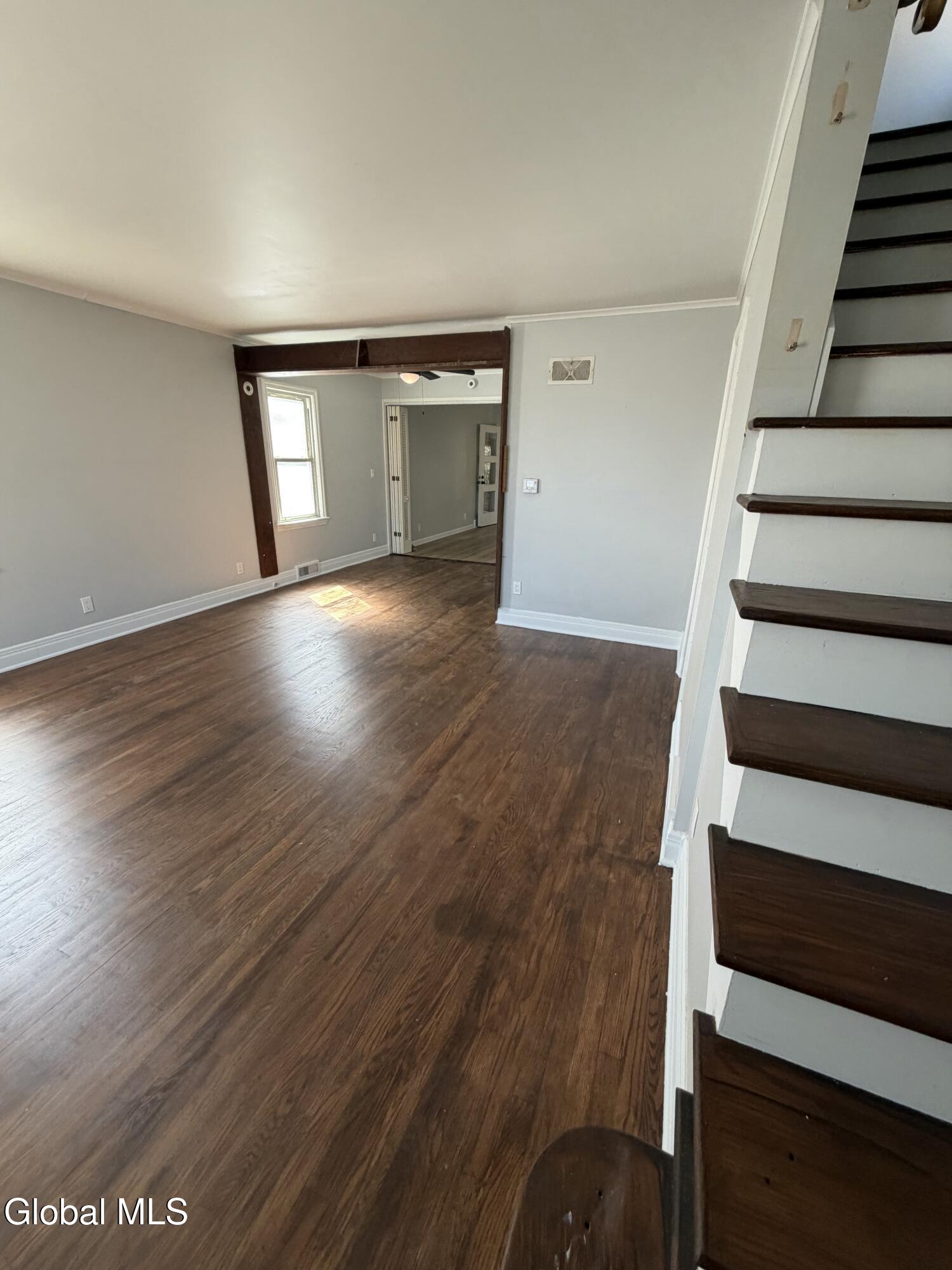 27 N Mcnab Avenue Gloversville NY 12078