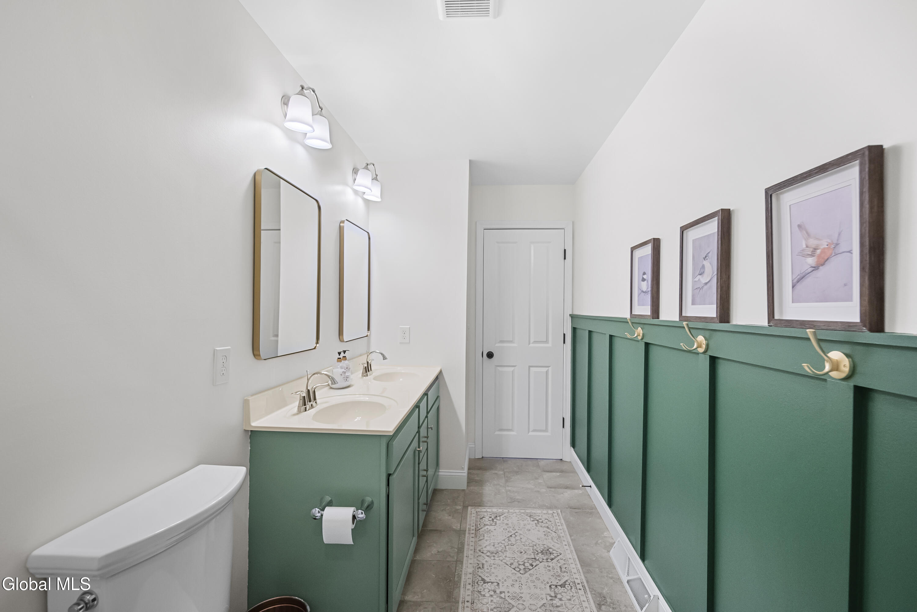 43 Chester Drive Halfmoon NY 12188