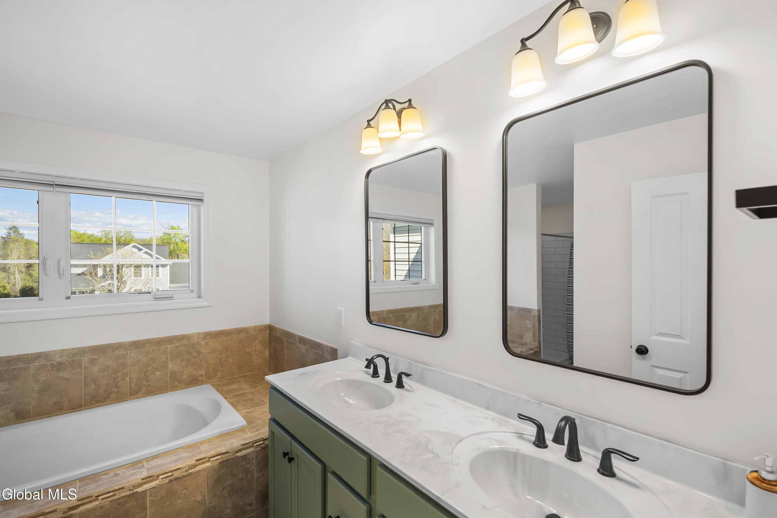 43 Chester Drive Halfmoon NY 12188
