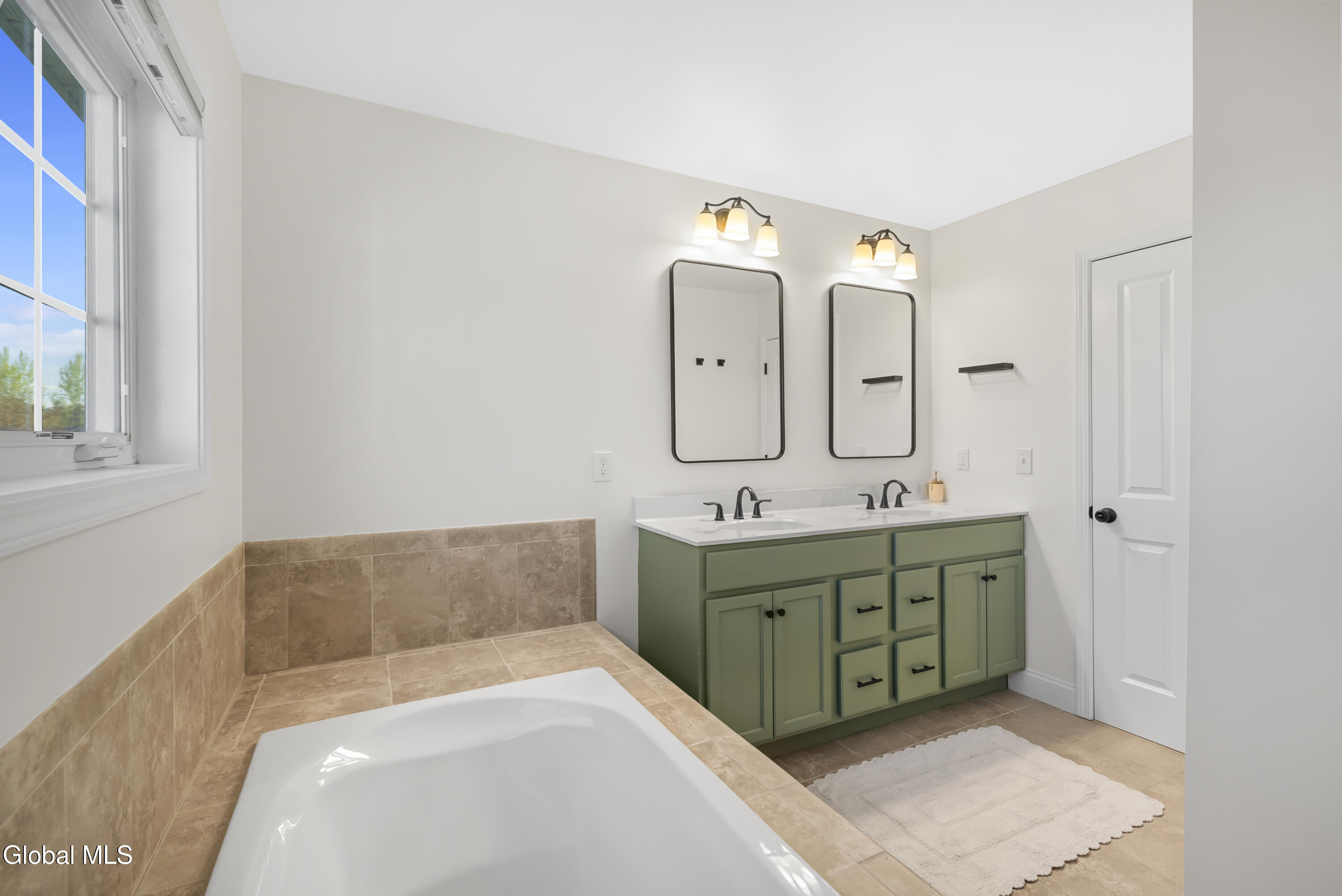43 Chester Drive Halfmoon NY 12188