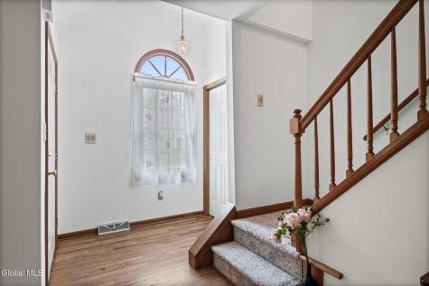 55 Dunwoodie Road Glenmont NY 12077