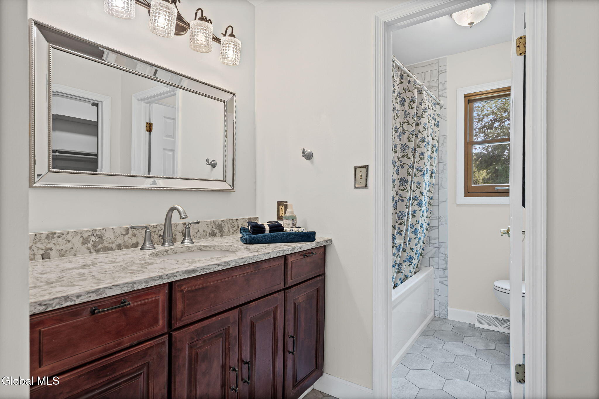 55 Dunwoodie Road Glenmont NY 12077