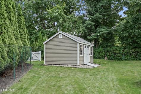 55 Dunwoodie Road Glenmont NY 12077