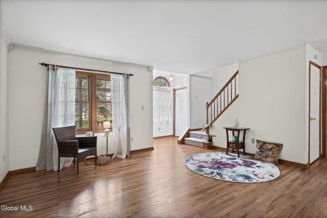 55 Dunwoodie Road Glenmont NY 12077