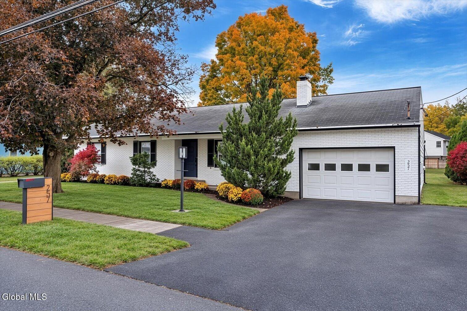 257 West Circular Street Saratoga Springs NY 12866
