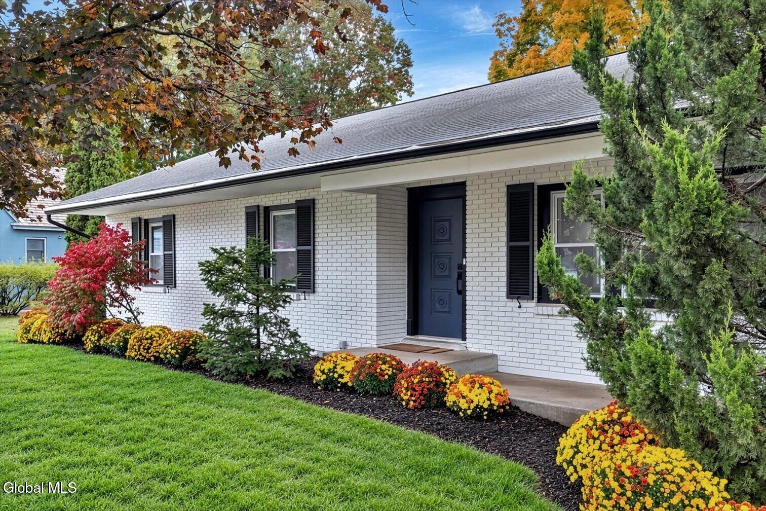 257 West Circular Street Saratoga Springs NY 12866