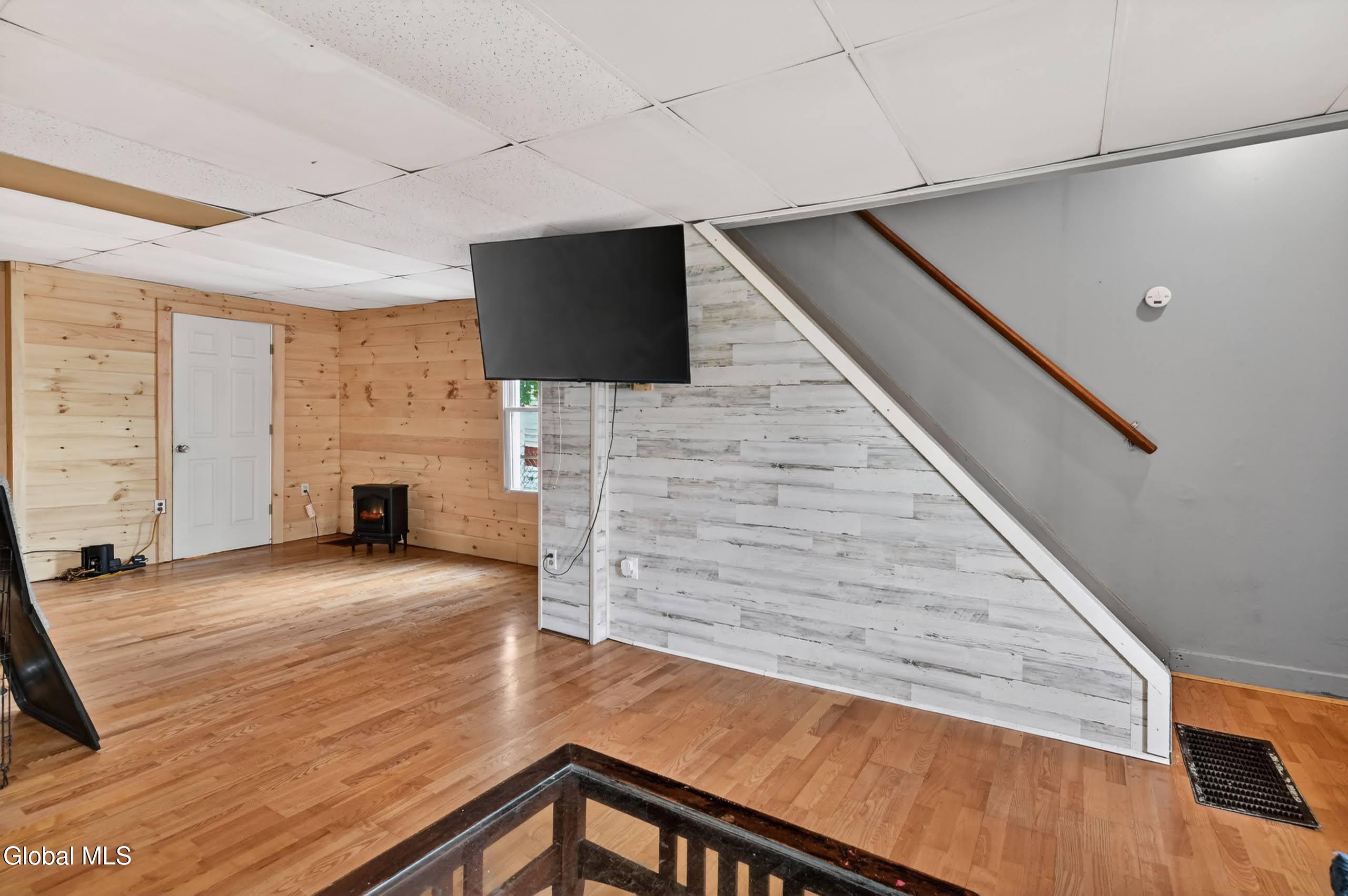 6 Water Street Amsterdam NY 12095