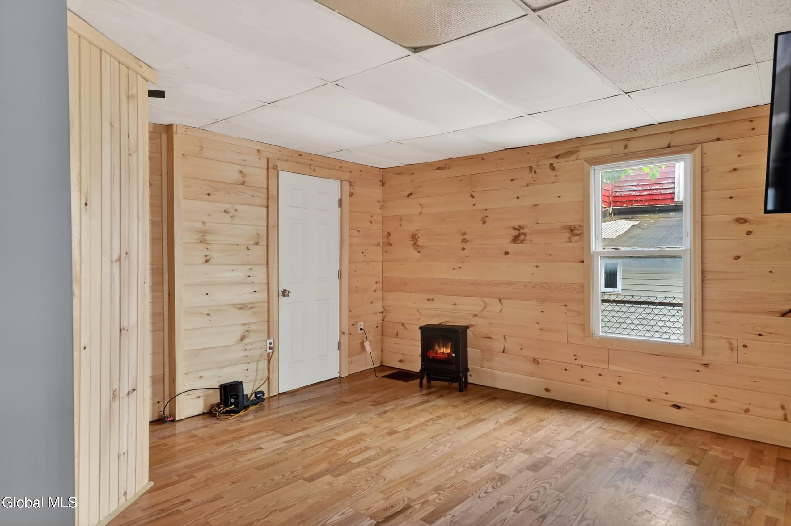 6 Water Street Amsterdam NY 12095