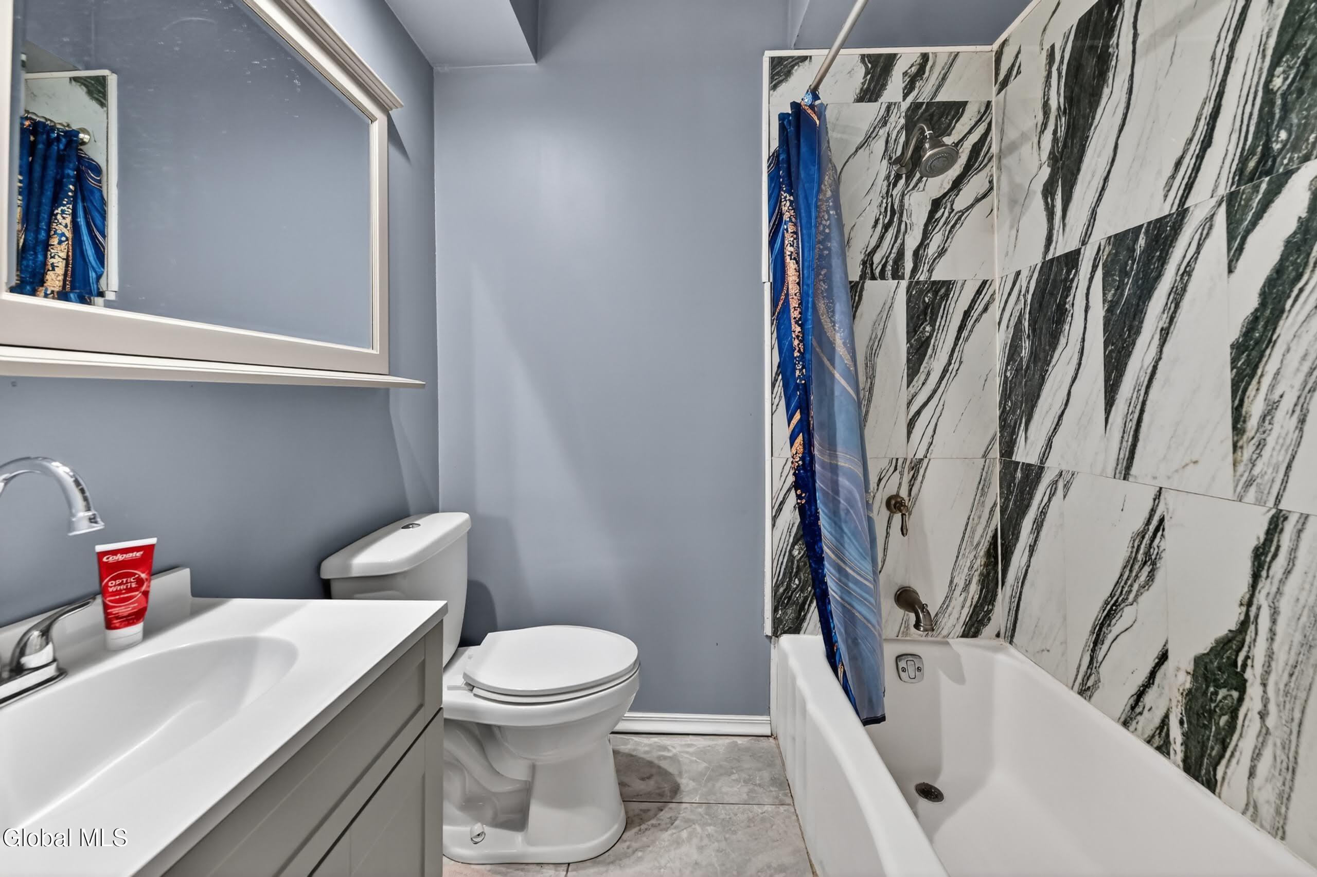 6 Water Street Amsterdam NY 12095