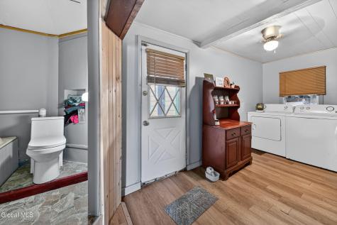 6 Water Street Amsterdam NY 12095