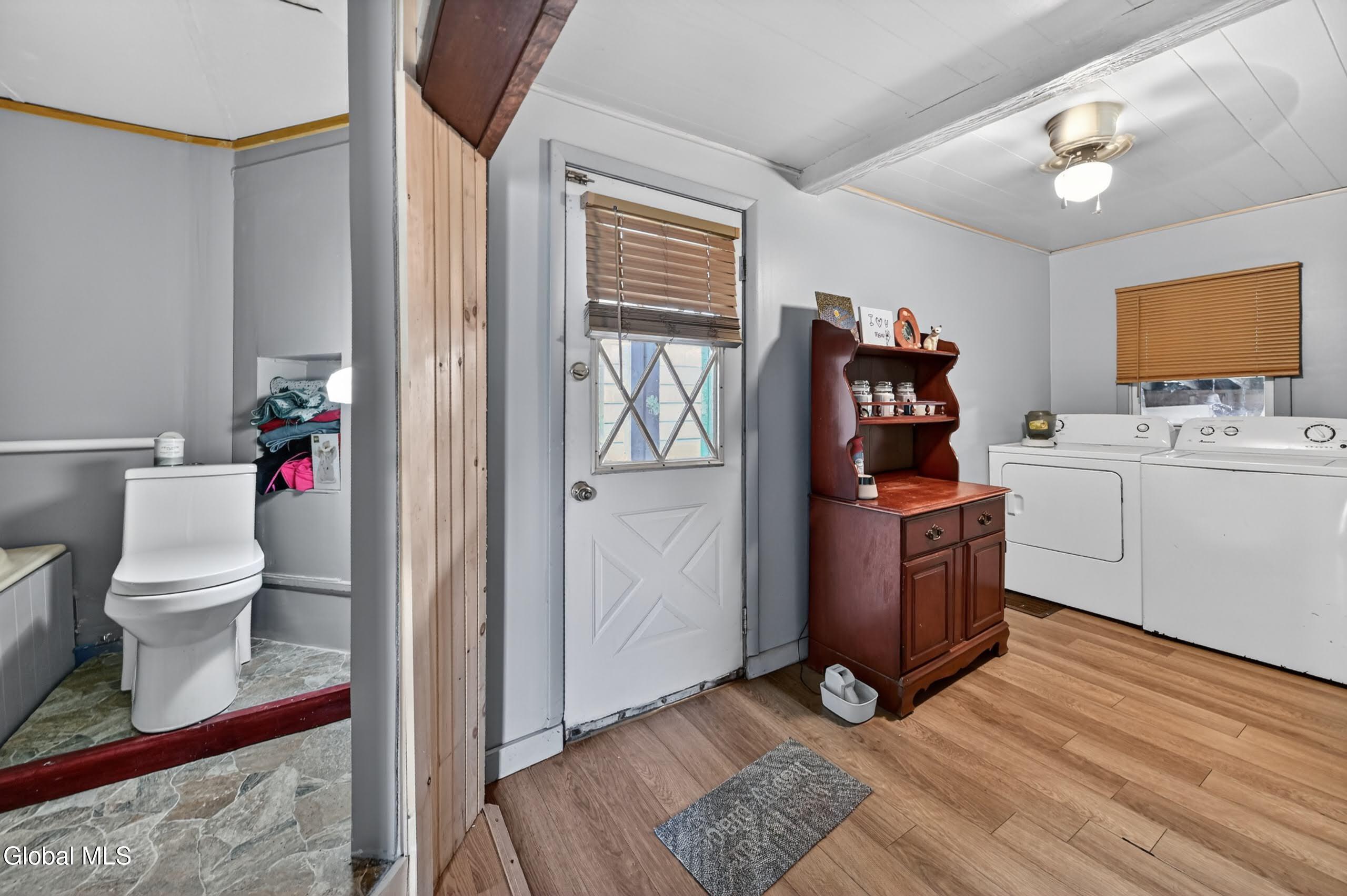 6 Water Street Amsterdam NY 12095