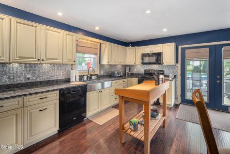 32 Broadway Amsterdam NY 12010