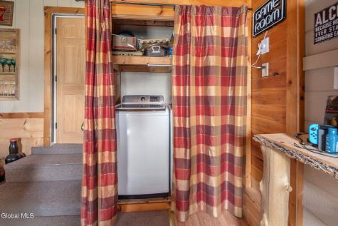 32 Broadway Amsterdam NY 12010