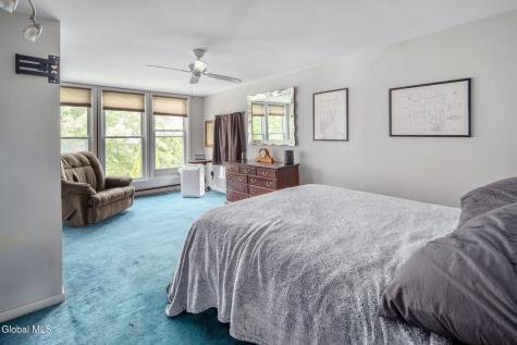 32 Broadway Amsterdam NY 12010