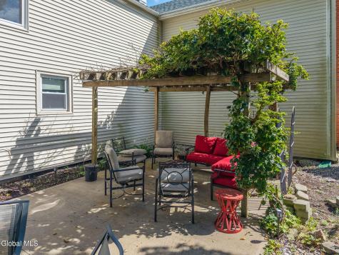 32 Broadway Amsterdam NY 12010