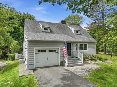 87 Murray Avenue Delmar NY 12054
