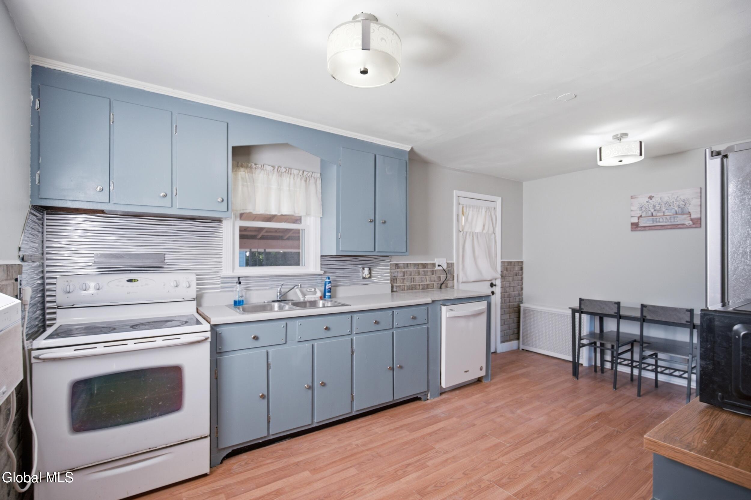 1718 Dorsett Street Schenectady NY 12303