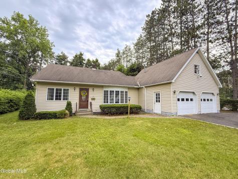 72 Pashley Road Glenville NY 12302