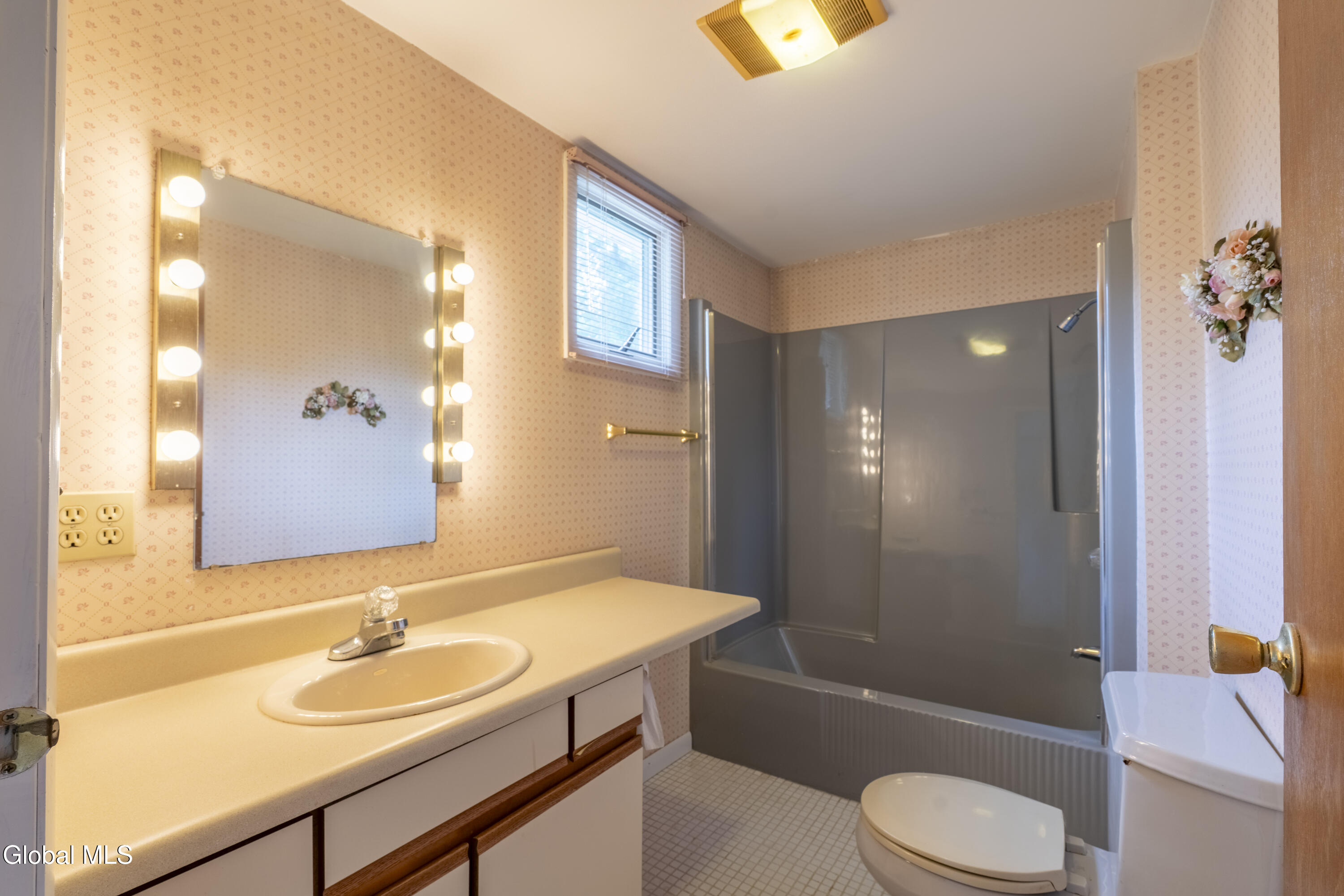 72 Pashley Road Glenville NY 12302