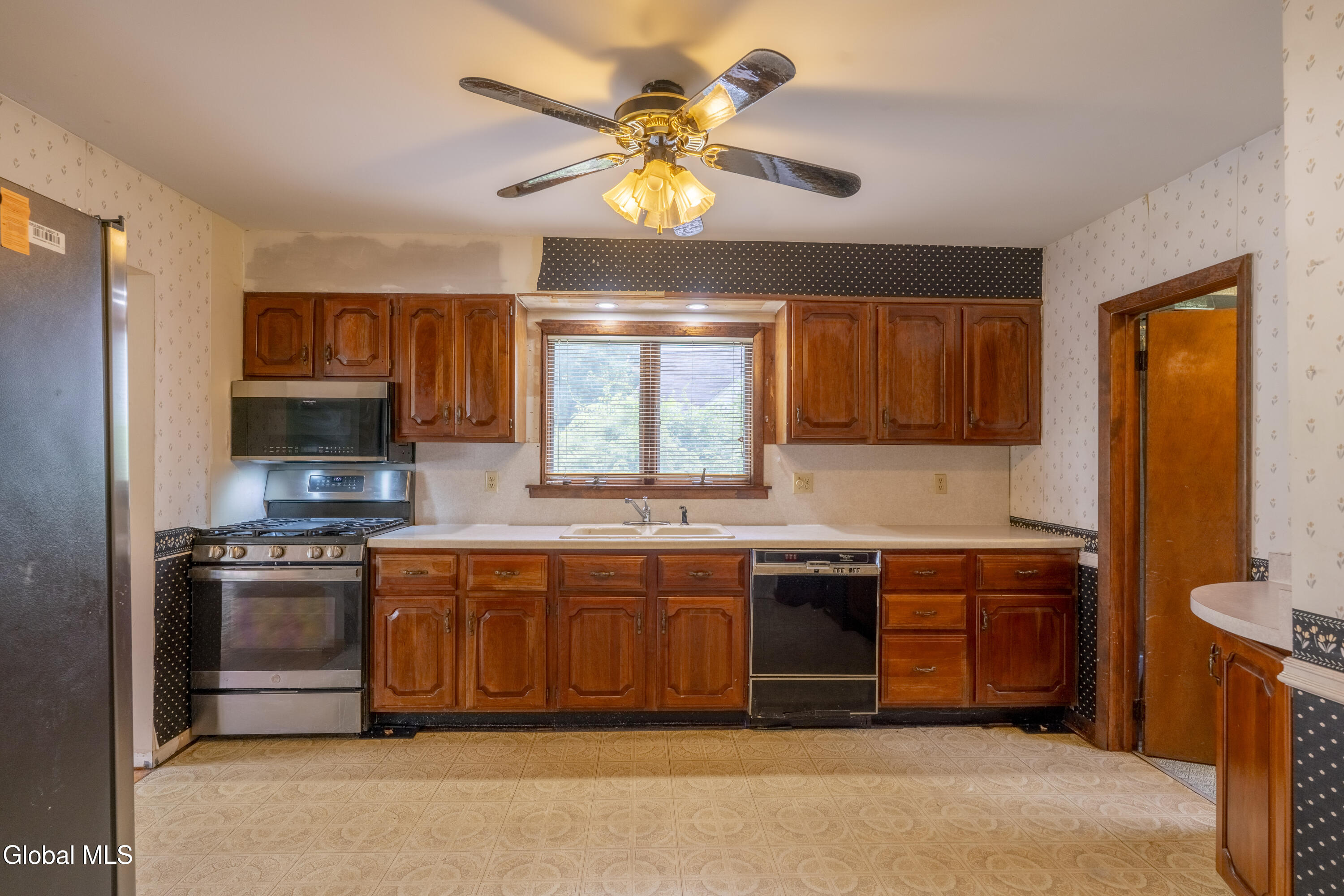 72 Pashley Road Glenville NY 12302
