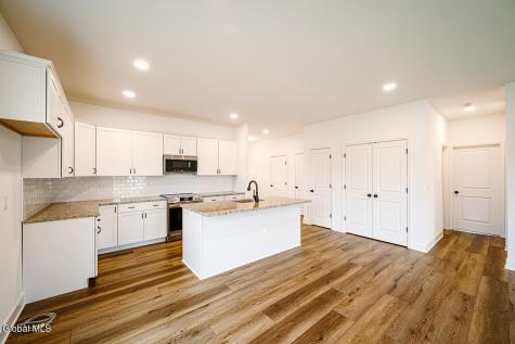 59 Heritage Way Selkirk NY 12158
