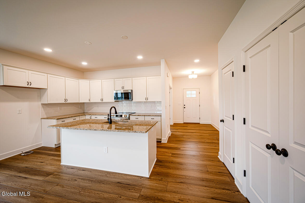 59 Heritage Way Selkirk NY 12158