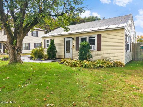 3 Crown Court Loudonville NY 12211