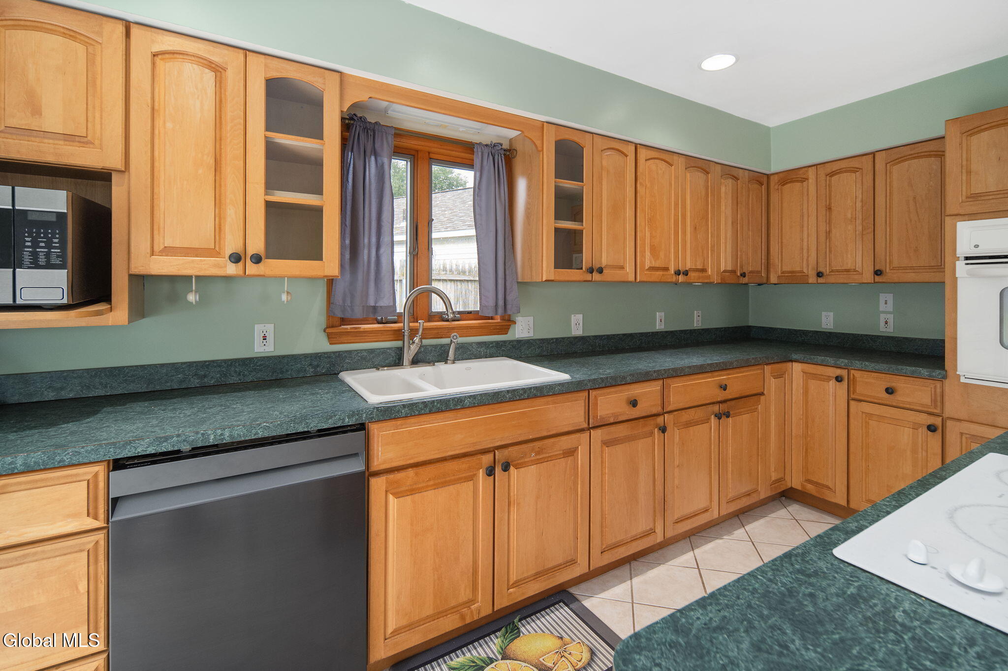3 Crown Court Loudonville NY 12211