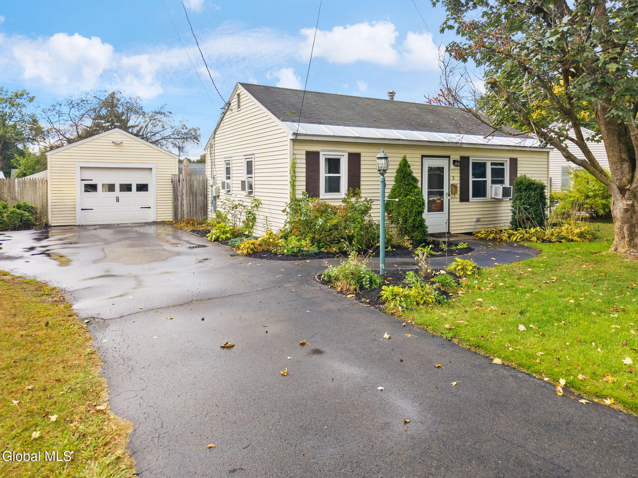 3 Crown Court Loudonville NY 12211
