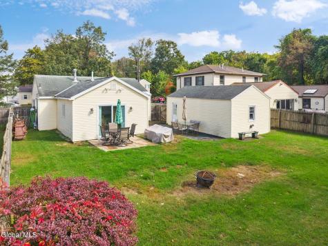 3 Crown Court Loudonville NY 12211