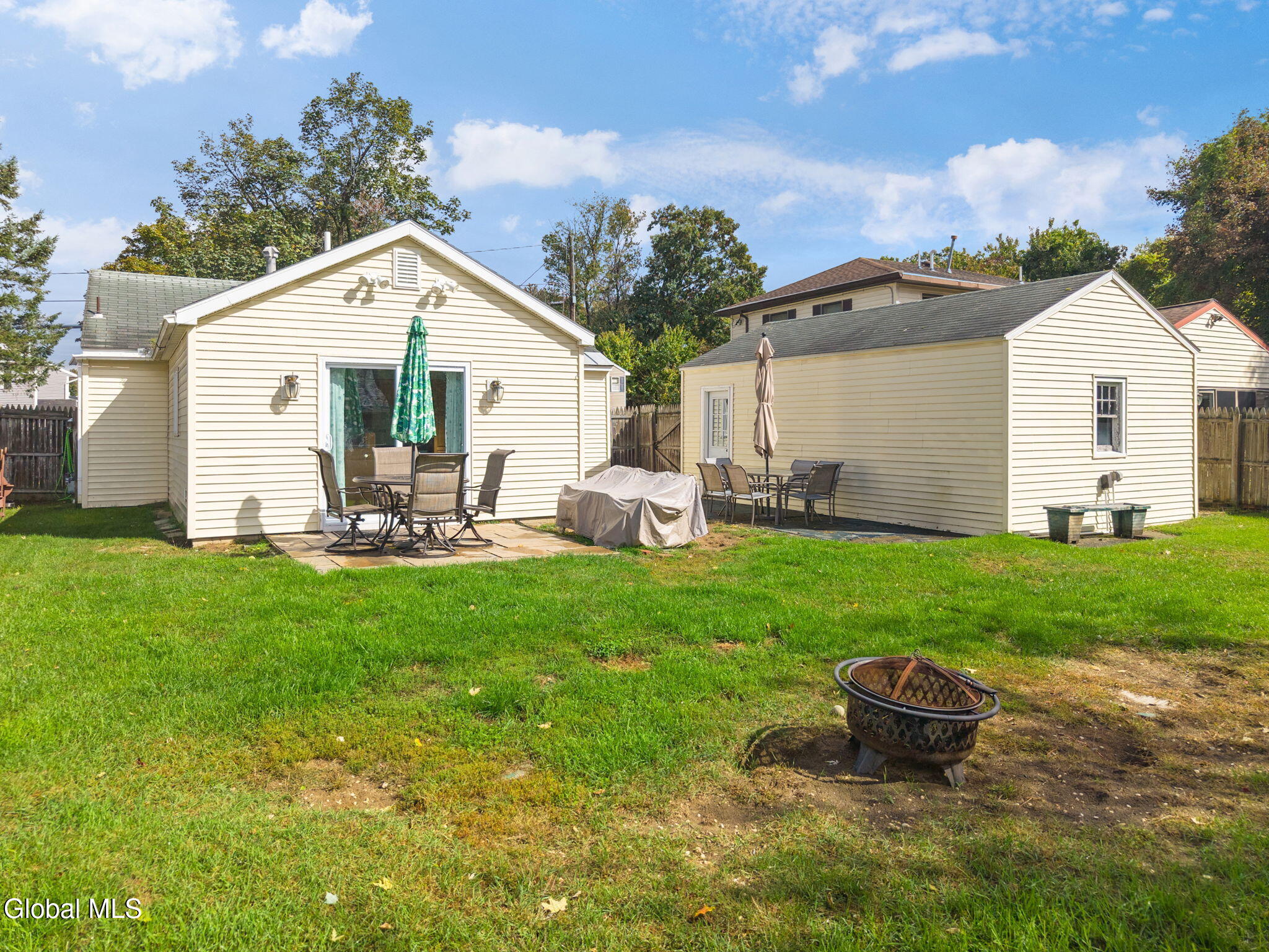 3 Crown Court Loudonville NY 12211