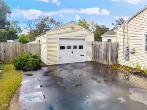 3 Crown Court Loudonville NY 12211