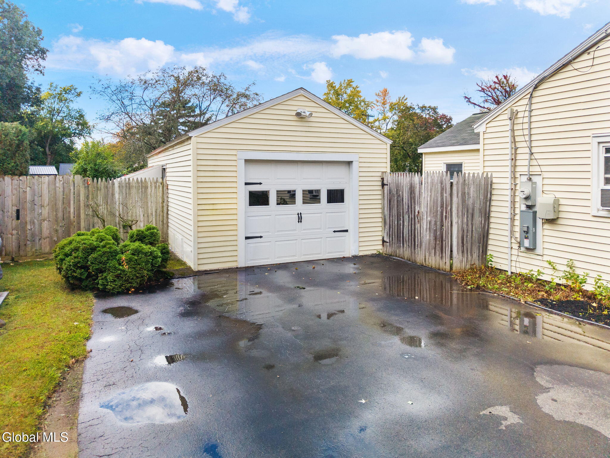3 Crown Court Loudonville NY 12211
