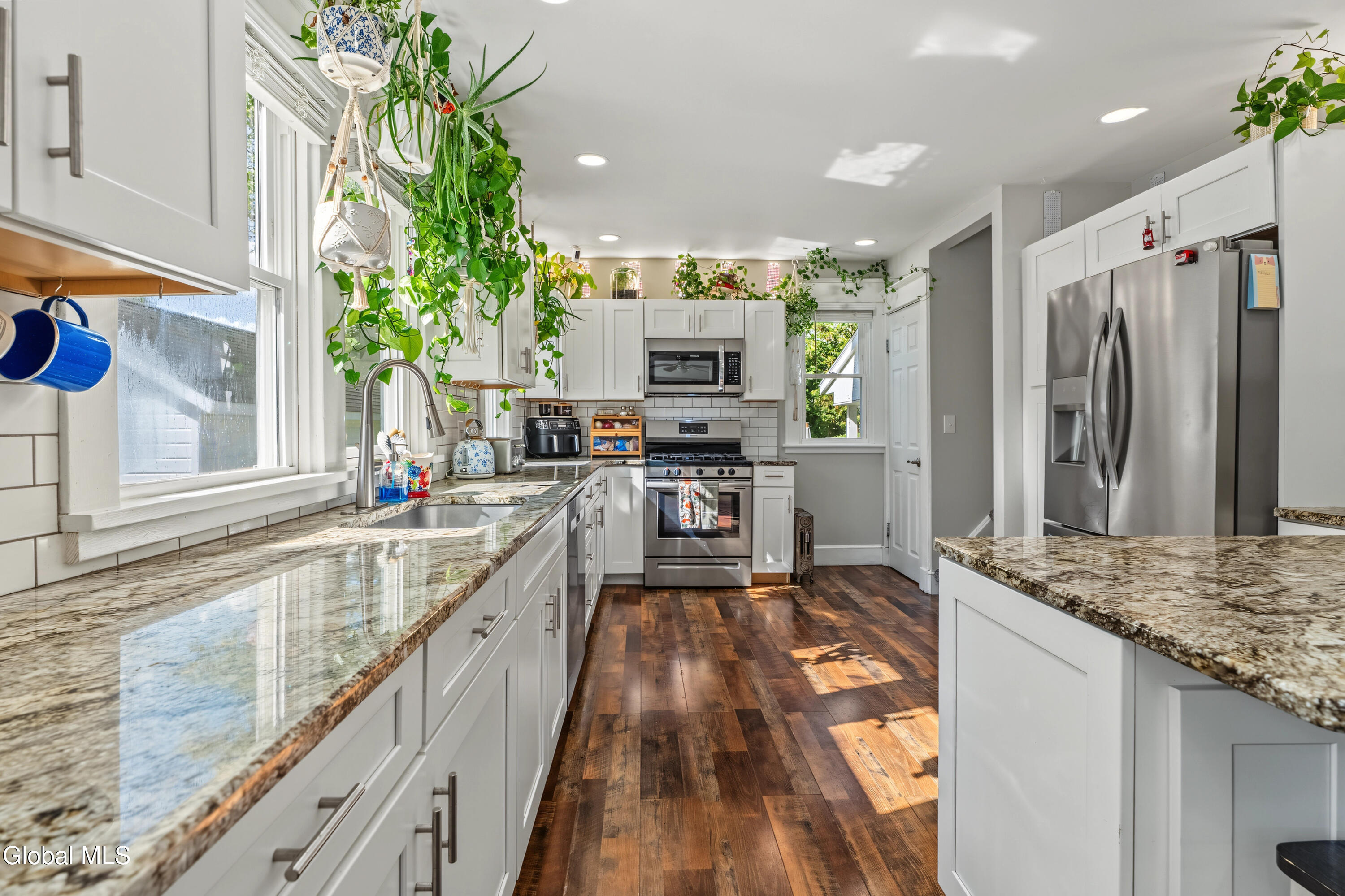 606 S Holmes Street Glenville NY 12302