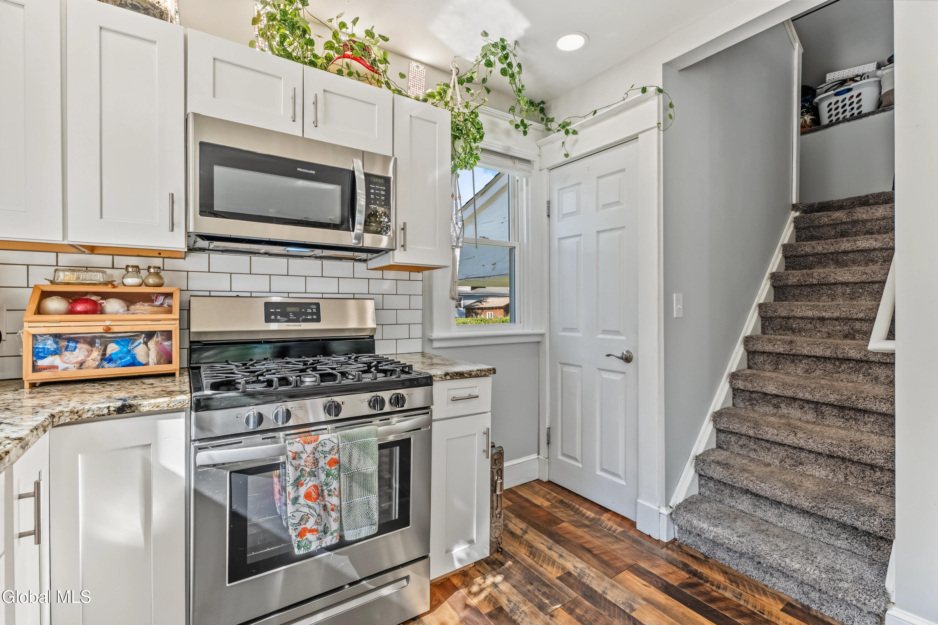 606 S Holmes Street Glenville NY 12302