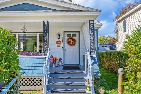 606 S Holmes Street Glenville NY 12302