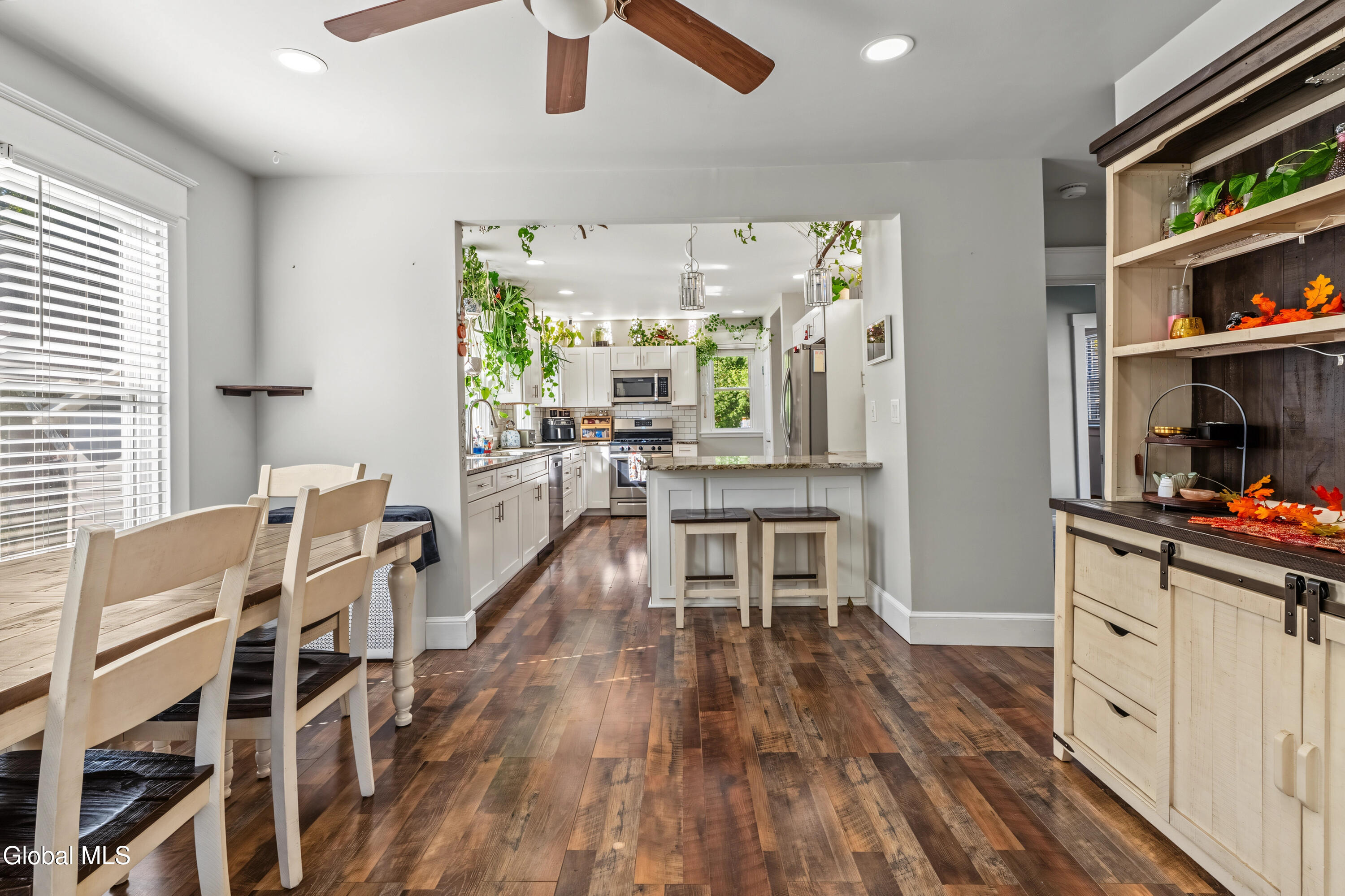 606 S Holmes Street Glenville NY 12302