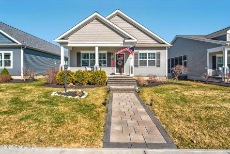 28 Vettura Court Malta NY 12020