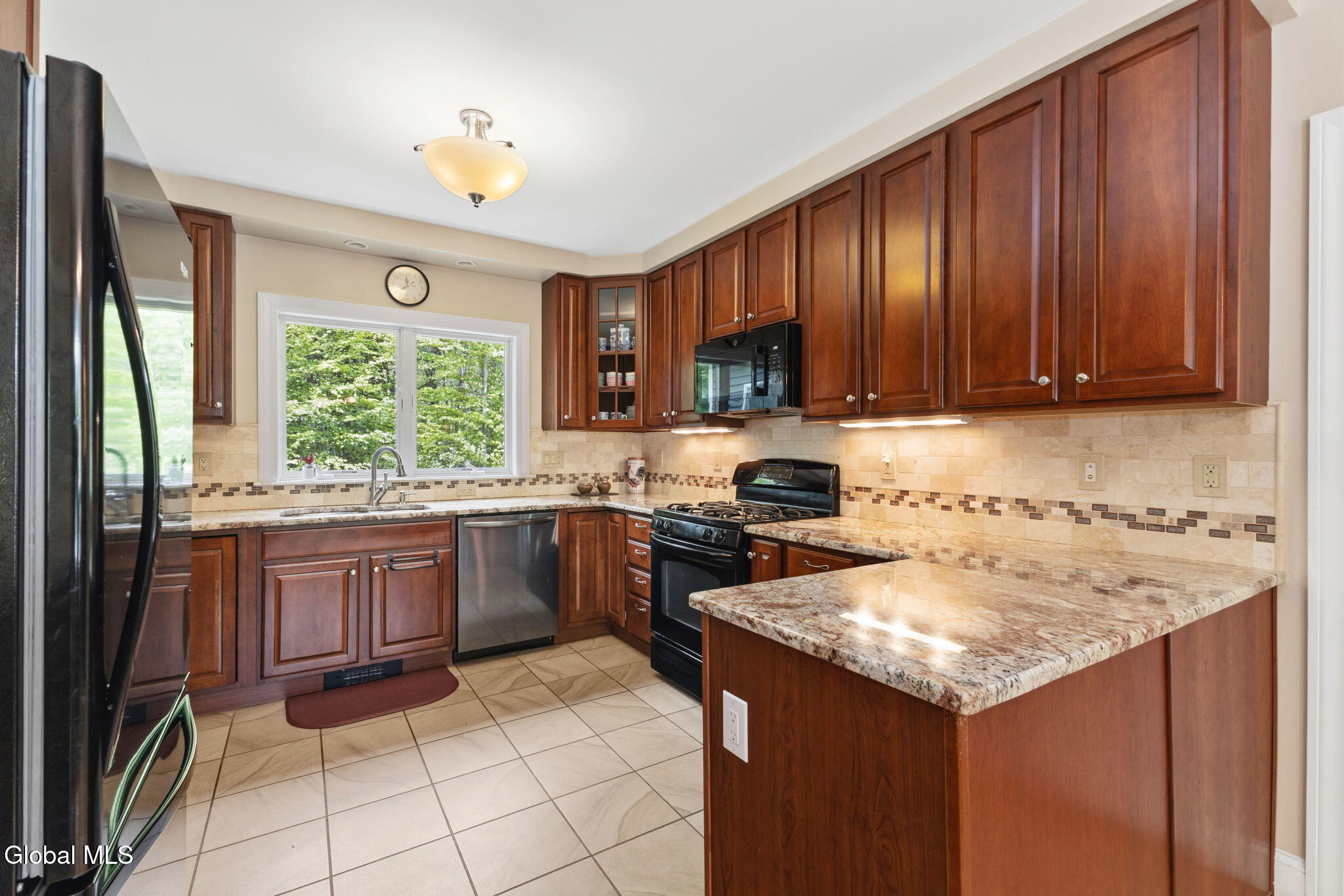 639 N Shore Rd Peck Gloversville NY 12078