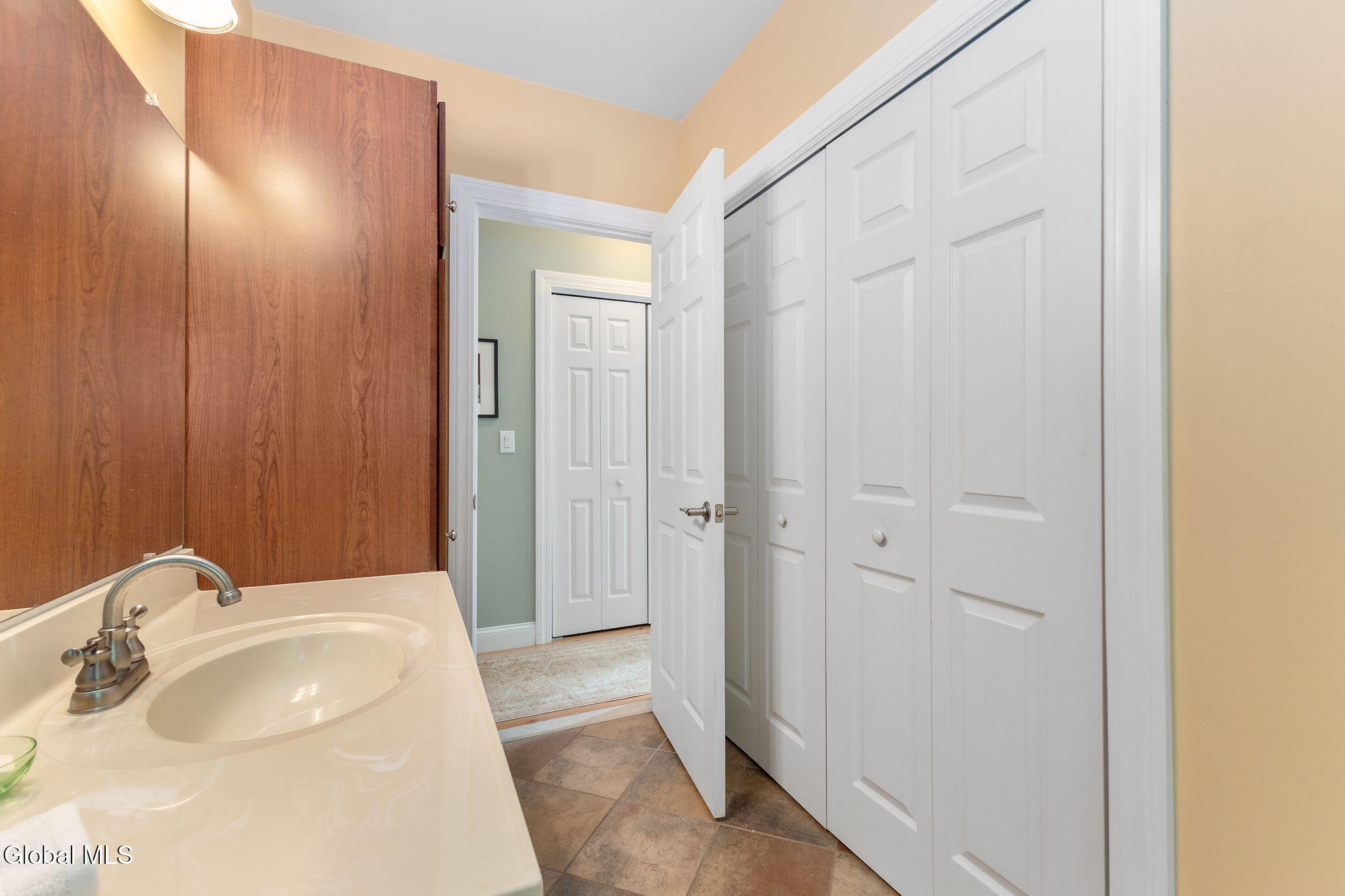 639 N Shore Rd Peck Gloversville NY 12078