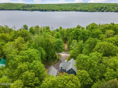 639 N Shore Rd Peck Gloversville NY 12078