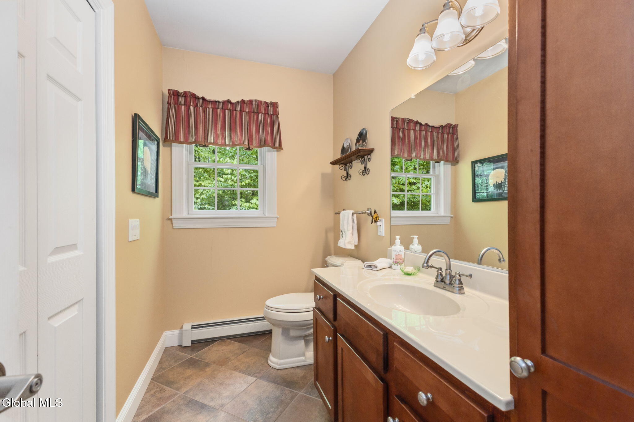 639 N Shore Rd Peck Gloversville NY 12078