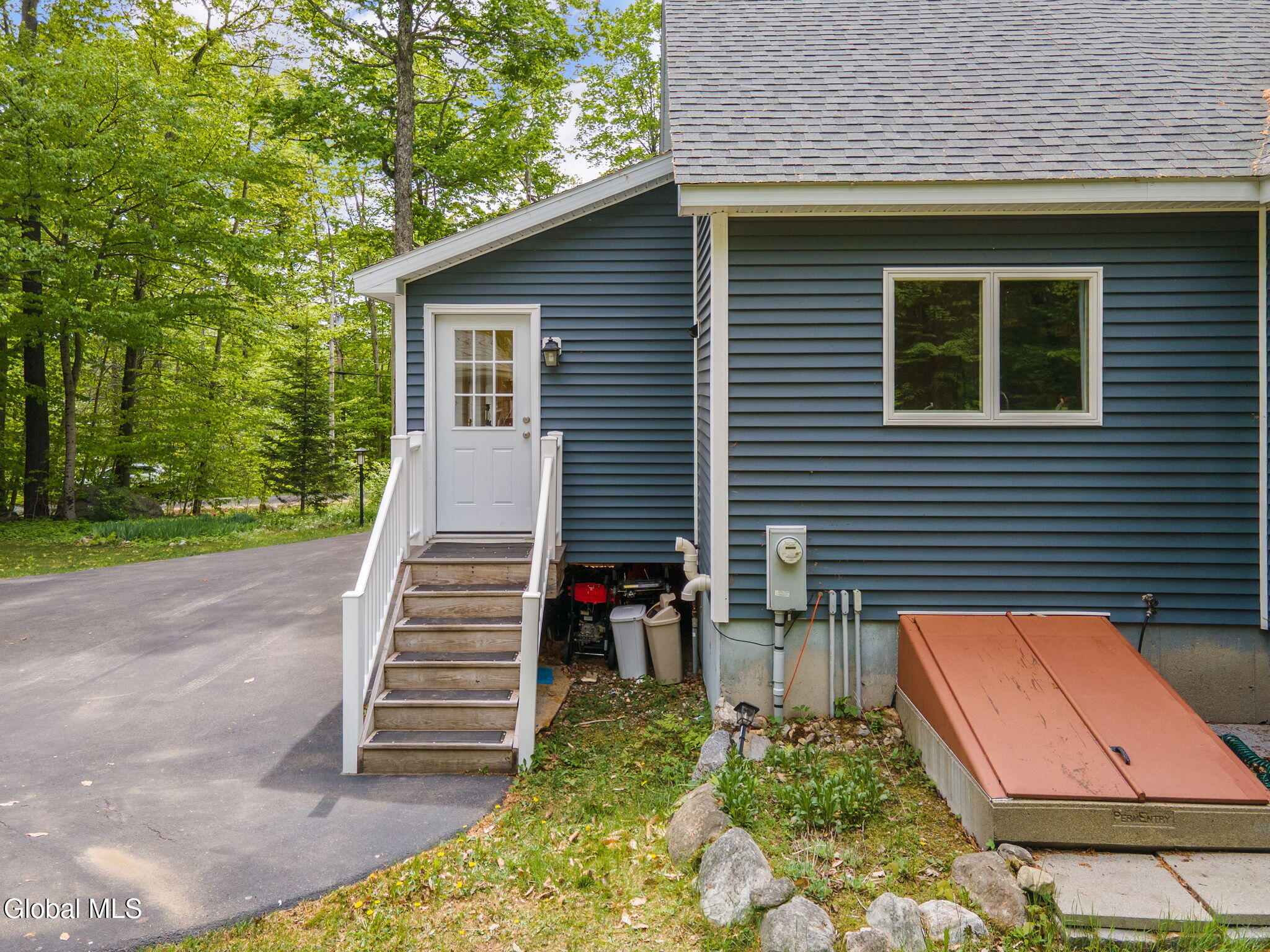 639 N Shore Rd Peck Gloversville NY 12078