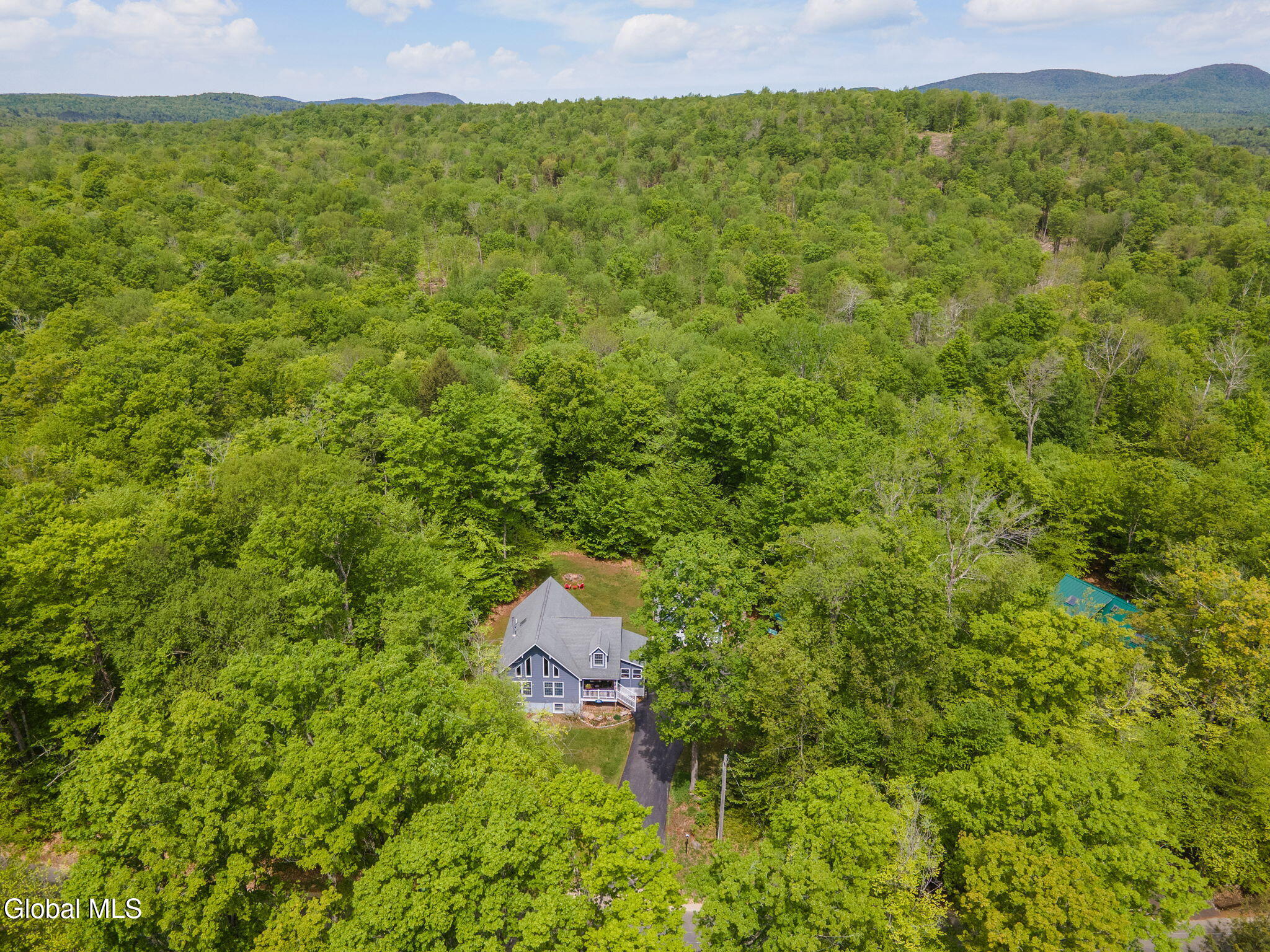 639 N Shore Rd Peck Gloversville NY 12078