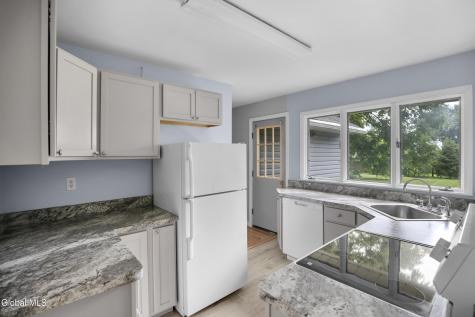 11 Carolyn Lane Glenville NY 12302