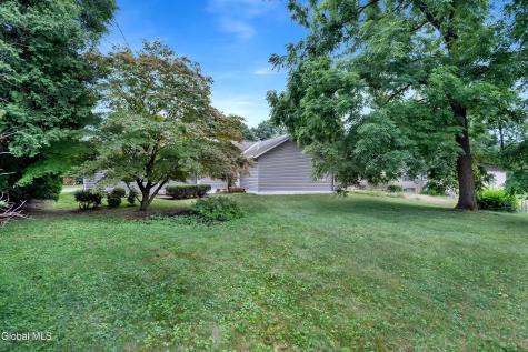 11 Carolyn Lane Glenville NY 12302