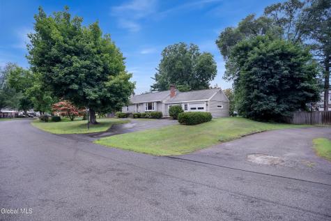 11 Carolyn Lane Glenville NY 12302